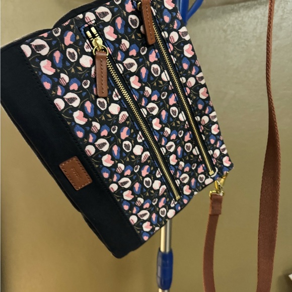 Fossil purse new with tags - Picture 2 of 4